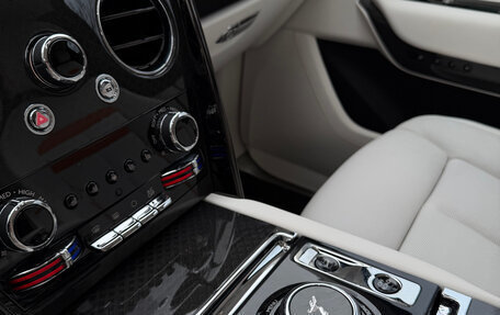 Rolls-Royce Cullinan, 2024 год, 49 800 000 рублей, 15 фотография