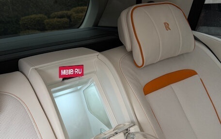 Rolls-Royce Cullinan, 2024 год, 49 800 000 рублей, 16 фотография