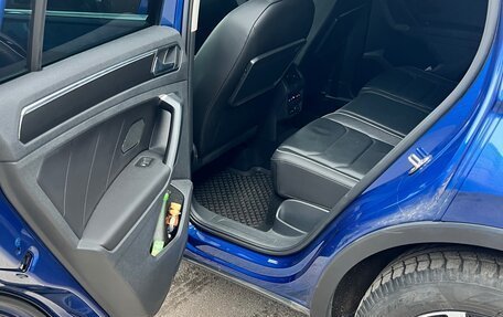 Volkswagen Tiguan II, 2019 год, 2 900 000 рублей, 13 фотография