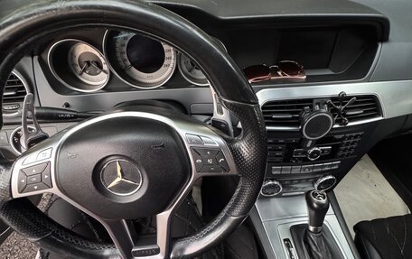 Mercedes-Benz C-Класс, 2011 год, 1 400 000 рублей, 4 фотография