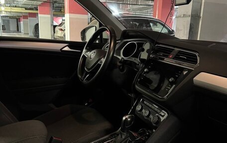 Volkswagen Tiguan II, 2020 год, 2 600 000 рублей, 5 фотография