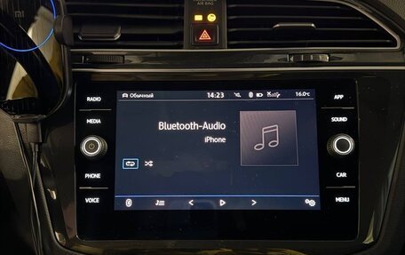 Volkswagen Tiguan II, 2020 год, 2 600 000 рублей, 8 фотография