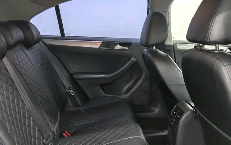 Volkswagen Jetta VI, 2015 год, 910 000 рублей, 17 фотография