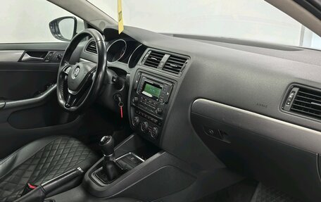 Volkswagen Jetta VI, 2015 год, 910 000 рублей, 19 фотография