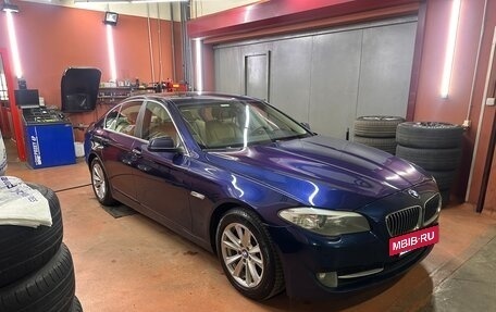 BMW 5 серия, 2012 год, 2 000 000 рублей, 2 фотография