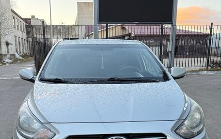 Hyundai Solaris II рестайлинг, 2011 год, 6 фотография