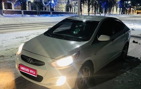 Hyundai Solaris II рестайлинг, 2012 год, 650 000 рублей, 1 фотография