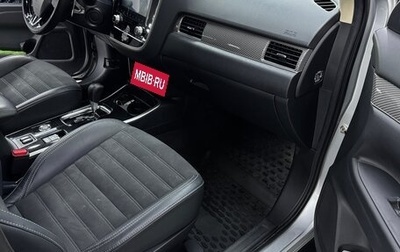 Mitsubishi Outlander III рестайлинг 3, 2021 год, 3 000 000 рублей, 1 фотография