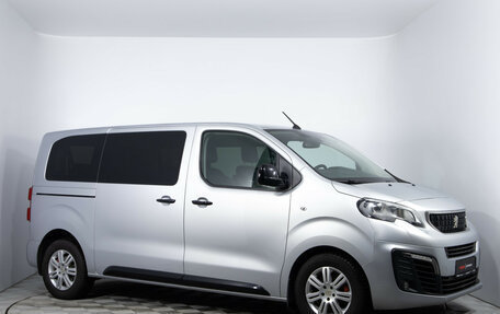 Peugeot Traveller I, 2018 год, 2 597 000 рублей, 3 фотография