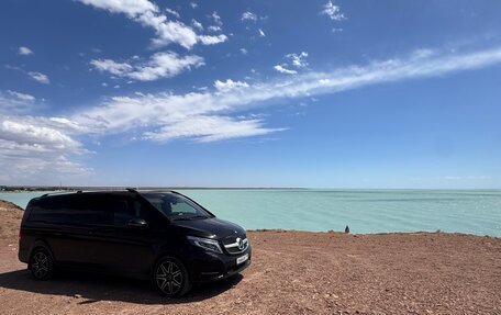 Mercedes-Benz V-Класс, 2017 год, 5 500 000 рублей, 1 фотография