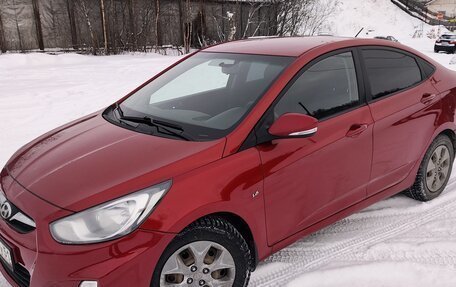 Hyundai Solaris II рестайлинг, 2012 год, 650 000 рублей, 5 фотография