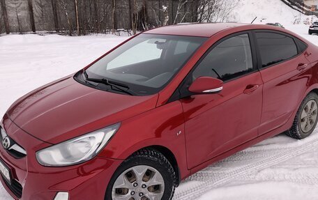Hyundai Solaris II рестайлинг, 2012 год, 650 000 рублей, 9 фотография