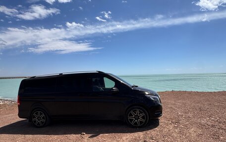 Mercedes-Benz V-Класс, 2017 год, 5 500 000 рублей, 2 фотография