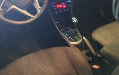 Hyundai Solaris II рестайлинг, 2012 год, 650 000 рублей, 13 фотография