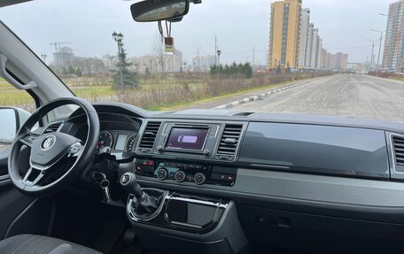 Volkswagen Multivan T6 рестайлинг, 2018 год, 3 999 000 рублей, 7 фотография