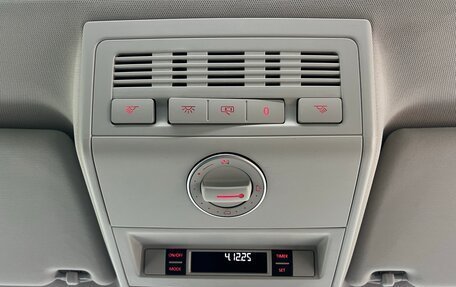 Volkswagen Multivan T6 рестайлинг, 2018 год, 3 999 000 рублей, 11 фотография