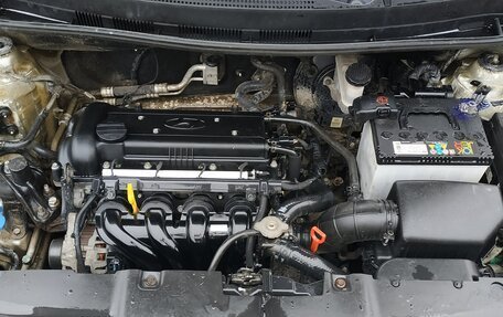 Hyundai Solaris II рестайлинг, 2013 год, 950 000 рублей, 14 фотография