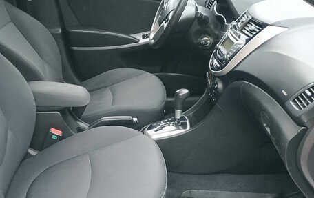 Hyundai Solaris II рестайлинг, 2013 год, 950 000 рублей, 11 фотография