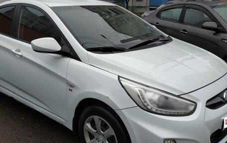 Hyundai Solaris II рестайлинг, 2013 год, 950 000 рублей, 27 фотография