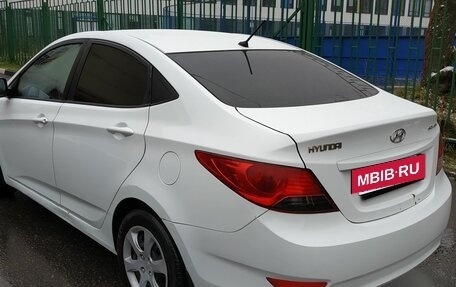 Hyundai Solaris II рестайлинг, 2013 год, 950 000 рублей, 21 фотография