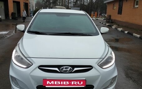Hyundai Solaris II рестайлинг, 2013 год, 950 000 рублей, 17 фотография