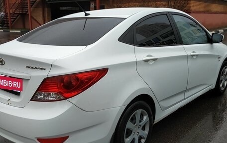 Hyundai Solaris II рестайлинг, 2013 год, 950 000 рублей, 22 фотография