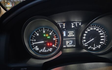 Toyota Land Cruiser 200, 2015 год, 5 149 999 рублей, 15 фотография