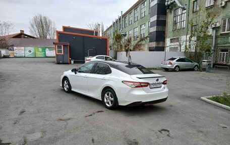Toyota Camry, 2021 год, 2 100 000 рублей, 8 фотография