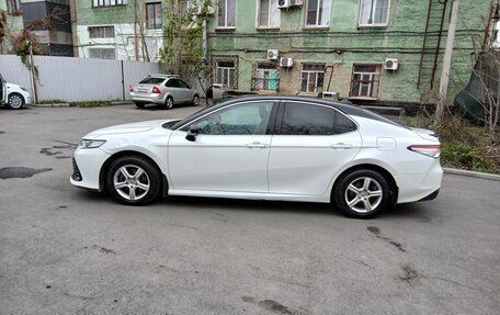 Toyota Camry, 2021 год, 2 100 000 рублей, 9 фотография