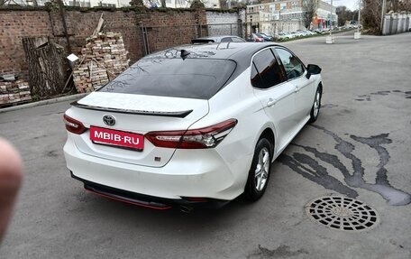 Toyota Camry, 2021 год, 2 100 000 рублей, 6 фотография