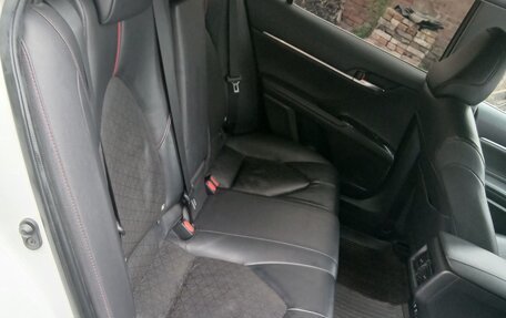 Toyota Camry, 2021 год, 2 100 000 рублей, 19 фотография