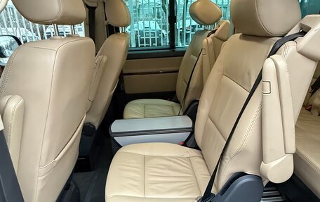 Volkswagen Multivan T5, 2010 год, 2 600 000 рублей, 17 фотография