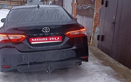 Toyota Camry, 2019 год, 2 650 000 рублей, 18 фотография