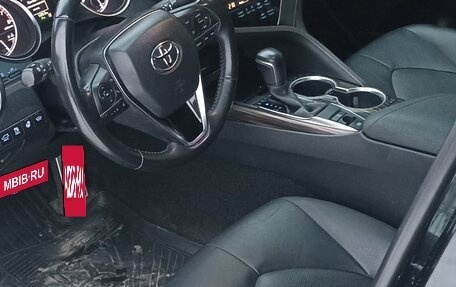 Toyota Camry, 2019 год, 2 650 000 рублей, 13 фотография