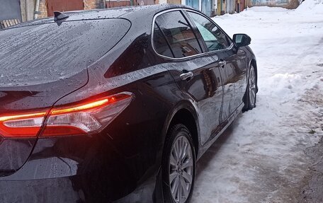 Toyota Camry, 2019 год, 2 650 000 рублей, 19 фотография