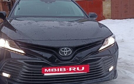 Toyota Camry, 2019 год, 2 650 000 рублей, 24 фотография