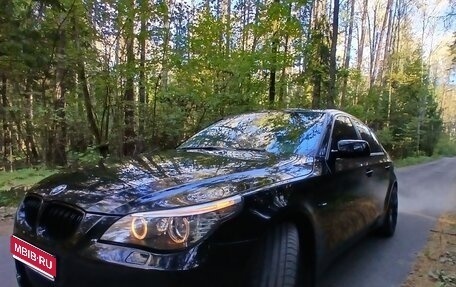 BMW 5 серия, 2007 год, 970 000 рублей, 1 фотография