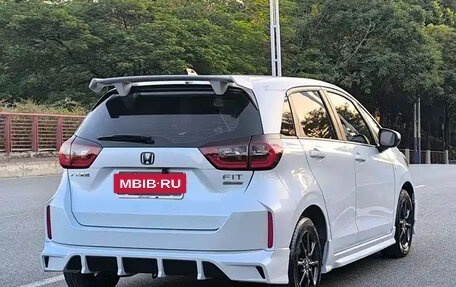 Honda Fit, 2022 год, 1 175 586 рублей, 7 фотография