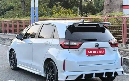 Honda Fit, 2022 год, 1 175 586 рублей, 5 фотография