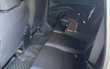 Mitsubishi Outlander III рестайлинг 3, 2011 год, 1 050 000 рублей, 6 фотография