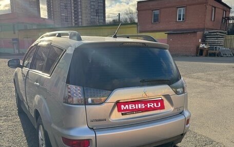 Mitsubishi Outlander III рестайлинг 3, 2011 год, 1 050 000 рублей, 3 фотография