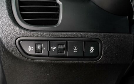 KIA Rio IV, 2018 год, 999 000 рублей, 14 фотография