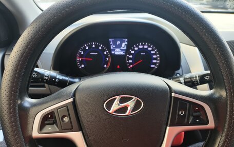 Hyundai Solaris II рестайлинг, 2013 год, 800 000 рублей, 9 фотография