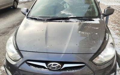 Hyundai Solaris II рестайлинг, 2013 год, 800 000 рублей, 1 фотография