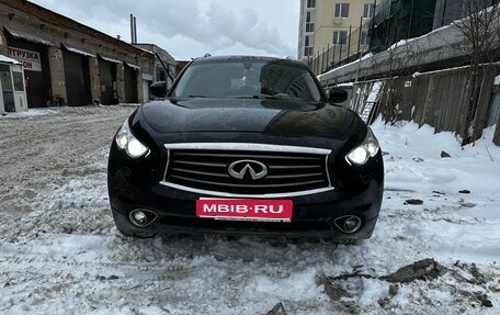 Infiniti FX II, 2012 год, 1 890 000 рублей, 1 фотография