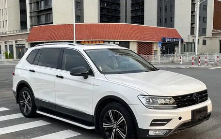 Volkswagen Tiguan II, 2019 год, 1 790 111 рублей, 3 фотография
