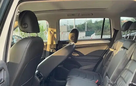 Volkswagen Tiguan II, 2019 год, 1 790 111 рублей, 9 фотография