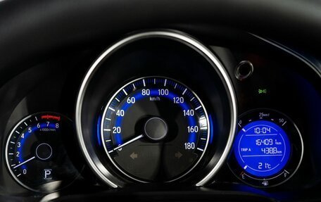 Honda Fit III, 2013 год, 885 000 рублей, 10 фотография