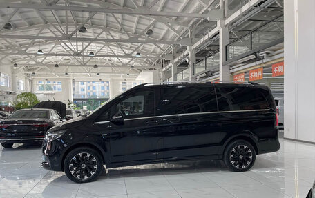 Mercedes-Benz V-Класс, 2025 год, 9 500 000 рублей, 4 фотография