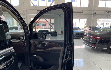 Mercedes-Benz V-Класс, 2025 год, 9 500 000 рублей, 11 фотография